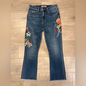Johnny Was Ardell Cropped Baby Boot Jeans Floral Embroidered Mid Rise Women’s 26